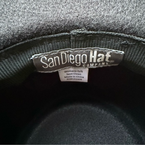 San Diego Hat Company Black Hat with Silver Details - Picture 5 of 9